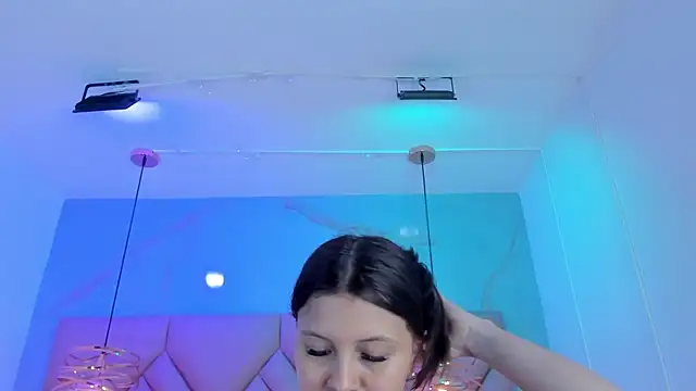 Snapshot of AngelaaCute_ chatting on July 11, 2026, 12:05 pm AngelaaCute online show from July 11, 2026, 12:05 pm