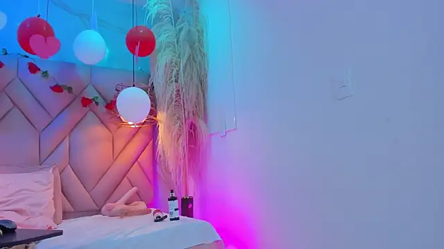 Snapshot of AngelaaCute_ chatting on February 18, 2025, 3:31 pm AngelaaCute online show from February 18, 2025, 3:31 pm