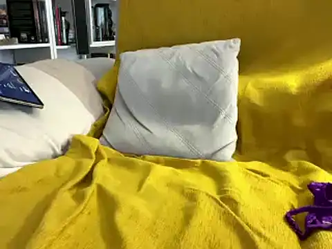 Snapshot of fastuga24 chatting on November 17, 2025, 2:43 pm fastuga24 online show from November 17, 2025, 2:43 pm