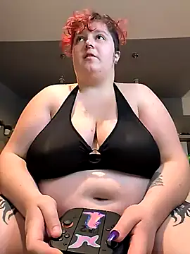 Snapshot of LadyRochester chatting on June 28, 2026, 1:17 pm LadyRochester online show from June 28, 2026, 1:17 pm