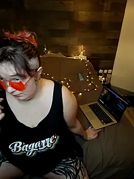 Snapshot of LadyRochester chatting on January 7, 2026, 12:37 am LadyRochester online show from January 7, 2026, 12:37 am