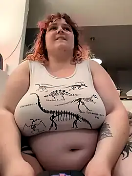 Snapshot of LadyRochester chatting on July 16, 2026, 9:56 pm LadyRochester online show from July 16, 2026, 9:56 pm