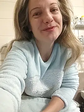 Snapshot of Dark_Angel_22 chatting on February 3, 2026, 6:40 am Dark Angel 22 online show from February 3, 2026, 6:40 am