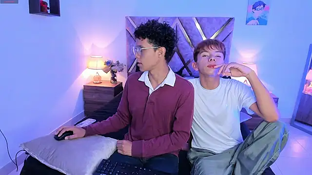 Snapshot of nickolas_moon chatting on November 7, 2025, 1:21 am nickolas moon online show from November 7, 2025, 1:21 am