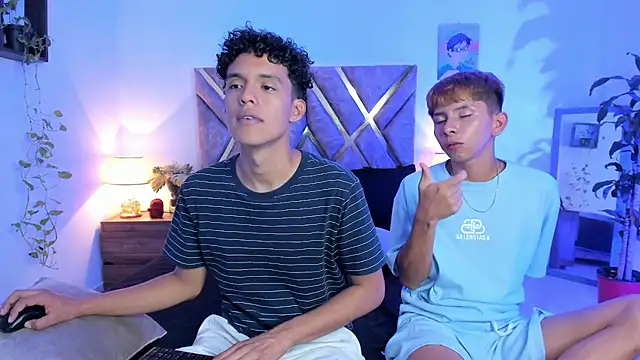 Snapshot of nickolas_moon chatting on November 25, 2025, 6:41 pm nickolas moon online show from November 25, 2025, 6:41 pm