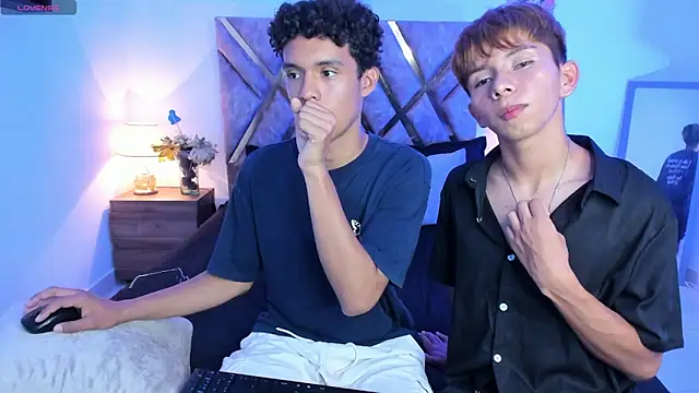 Snapshot of nickolas_moon chatting on November 13, 2025, 6:23 pm nickolas moon online show from November 13, 2025, 6:23 pm