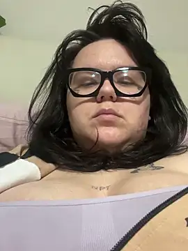 Snapshot of SharonSharpblade chatting on January 25, 2025, 4:13 pm SharonSharpblade online show from January 25, 2025, 4:13 pm