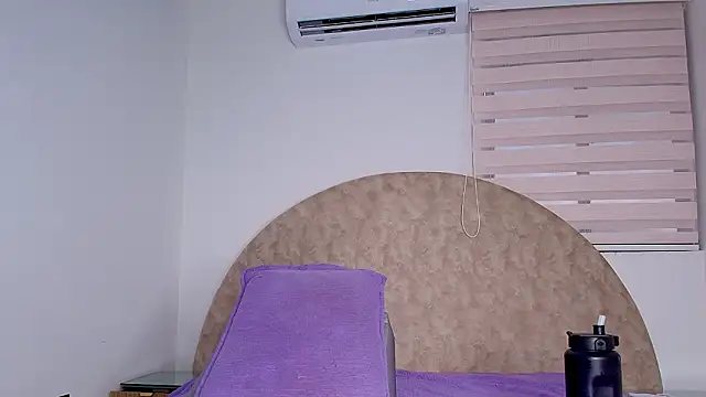 anisha x online show from March 4, 2026, 7:21 pm