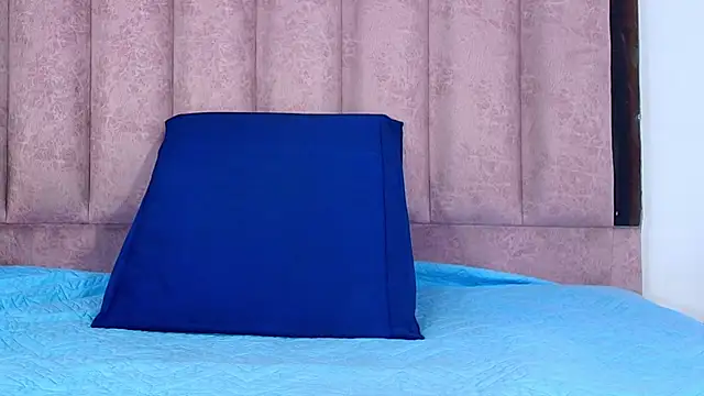 anisha x online show from October 10, 2025, 7:15 pm