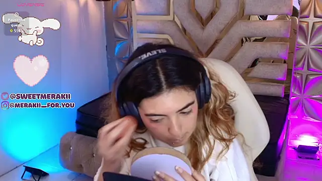 Snapshot of meraki_fraise chatting on January 8, 2026, 3:45 am meraki fraise online show from January 8, 2026, 3:45 am