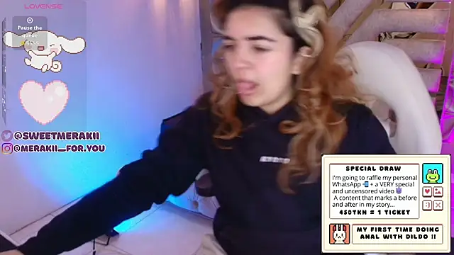 Snapshot of meraki_fraise chatting on December 22, 2025, 4:01 am meraki fraise online show from December 22, 2025, 4:01 am