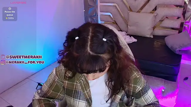 Snapshot of meraki_fraise chatting on February 8, 2026, 3:21 pm meraki fraise online show from February 8, 2026, 3:21 pm