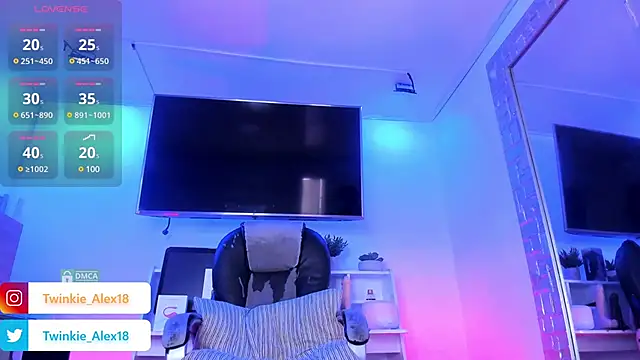 Twinkie-Alex18 online show from March 10, 2025, 9:29 pm