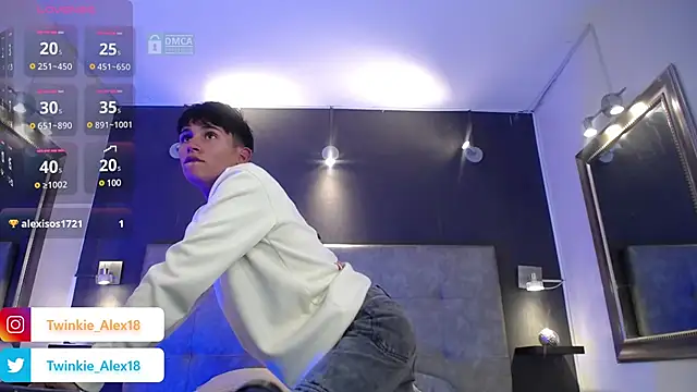 Twinkie-Alex18 online show from February 21, 2025, 9:11 pm