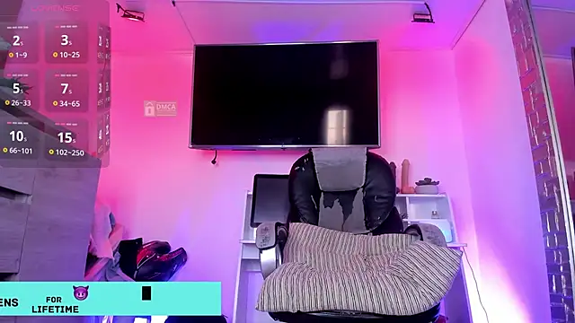 Twinkie-Alex18 online show from March 11, 2025, 9:04 pm