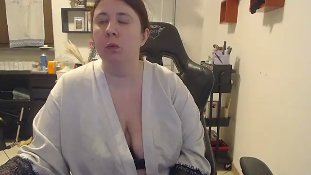 valerysexy online show from December 3, 2025, 10:09 pm