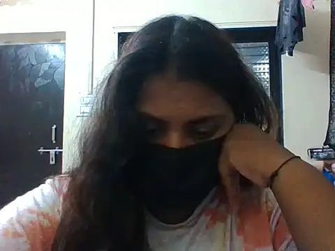 Hotmilfxox online show from May 24, 2026, 8:25 am