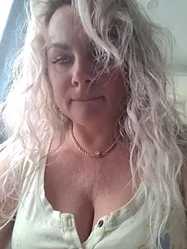 candy queeen online show from May 30, 2026, 11:05 am