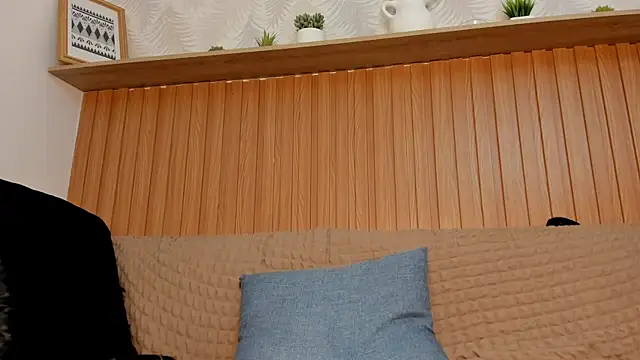 Snapshot of _karla_Brunette_ chatting on April 16, 2026, 9:39 pm karla Brunette online show from April 16, 2026, 9:39 pm