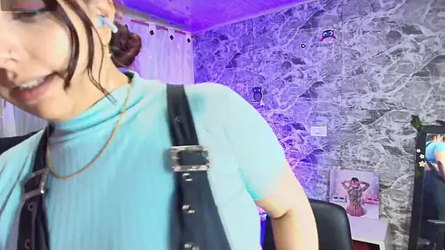 loren tits24 online show from February 26, 2026, 11:38 pm