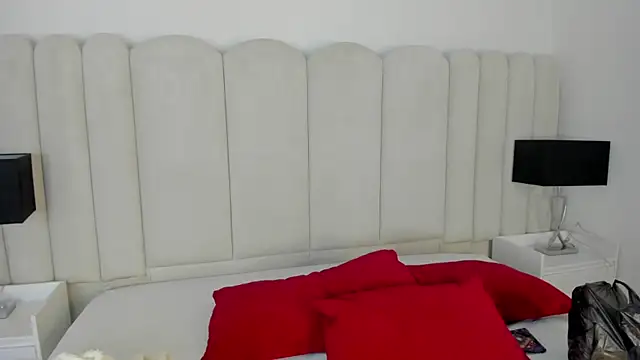 AnnyCherry  online show from December 5, 2025, 12:10 am