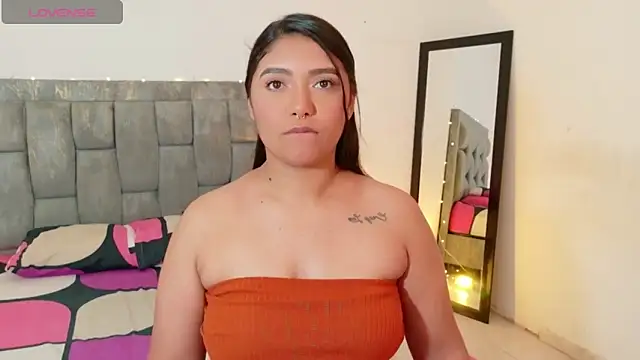 DIANEE 01 online show from May 19, 2026, 11:34 pm