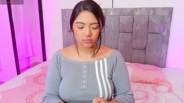 DIANEE 01 online show from July 14, 2026, 2:38 am