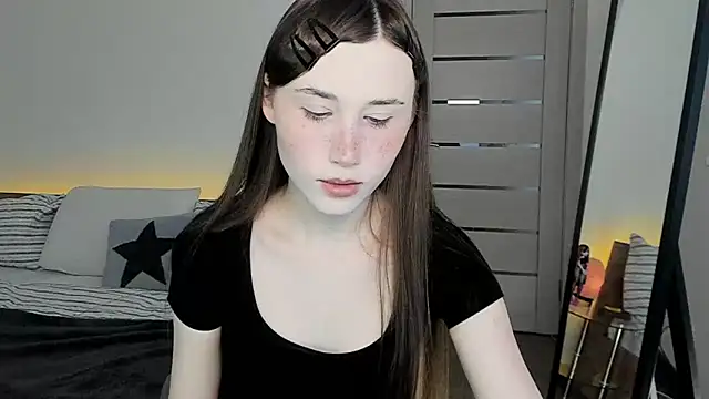 Snapshot of Stella_Sunny chatting on May 22, 2026, 2:15 pm Stella Sunny online show from May 22, 2026, 2:15 pm