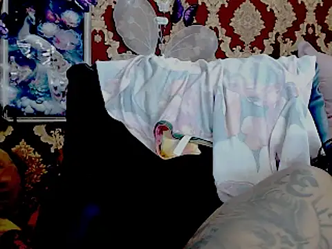 Indiancatz2 online show from September 26, 2025, 3:52 pm