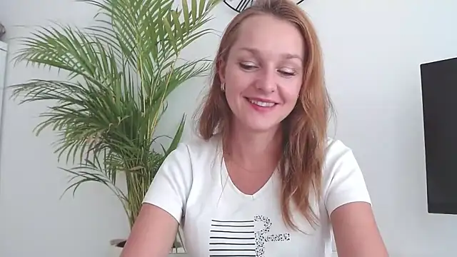 AliciaDesire online show from October 20, 2025, 1:00 pm