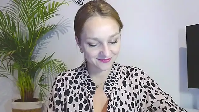 AliciaDesire online show from November 21, 2025, 6:56 am