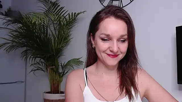 Snapshot of AliciaDesire chatting on January 20, 2025, 7:58 am AliciaDesire online show from January 20, 2025, 7:58 am