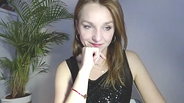 Snapshot of AliciaDesire chatting on January 15, 2026, 7:23 am AliciaDesire online show from January 15, 2026, 7:23 am