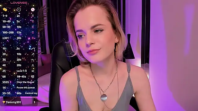 Snapshot of JessicaBeverly chatting on March 3, 2025, 2:11 am JessicaBeverly online show from March 3, 2025, 2:11 am