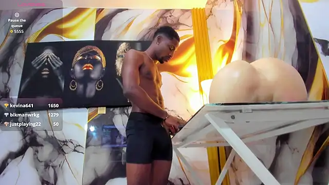 Snapshot of Thomas_shelbys chatting on October 24, 2025, 5:28 am Thomas shelbys online show from October 24, 2025, 5:28 am