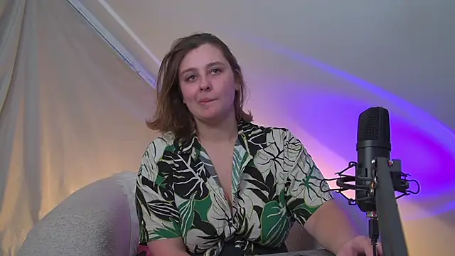 MaryMurray online show from September 29, 2025, 6:35 pm