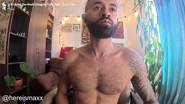 MaxG   online show from October 26, 2025, 4:07 pm