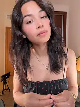 Snapshot of Adriennesexxx chatting on March 28, 2026, 11:17 pm Adriennesexxx online show from March 28, 2026, 11:17 pm