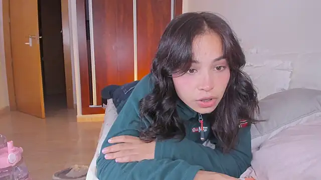 Adriennesexxx online show from November 13, 2025, 6:23 pm