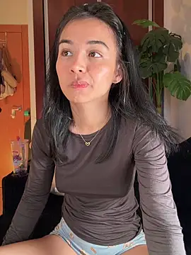 Snapshot of Adriennesexxx chatting on April 12, 2026, 5:38 pm Adriennesexxx online show from April 12, 2026, 5:38 pm