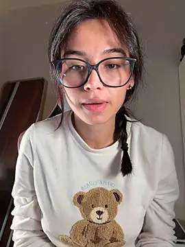 Snapshot of Adriennesexxx chatting on March 7, 2026, 10:15 pm Adriennesexxx online show from March 7, 2026, 10:15 pm