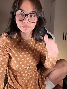 Snapshot of Adriennesexxx chatting on March 21, 2026, 7:07 pm Adriennesexxx online show from March 21, 2026, 7:07 pm