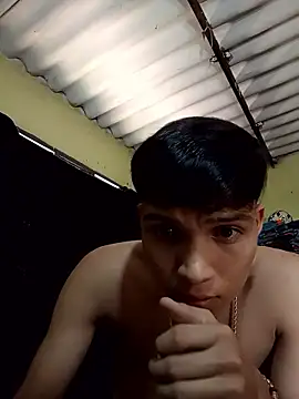 Brallitan225 online show from November 12, 2025, 5:39 pm