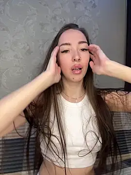 virginiaaaaa online show from November 21, 2025, 4:33 am