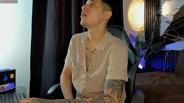 kyle smithxx online show from December 18, 2025, 8:12 pm