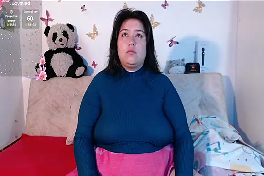 LennaTurnerr online show from February 12, 2026, 2:28 pm