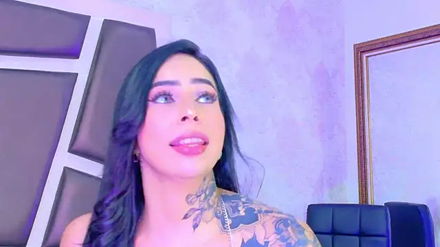 GiahDaniels online show from May 10, 2026, 3:21 am