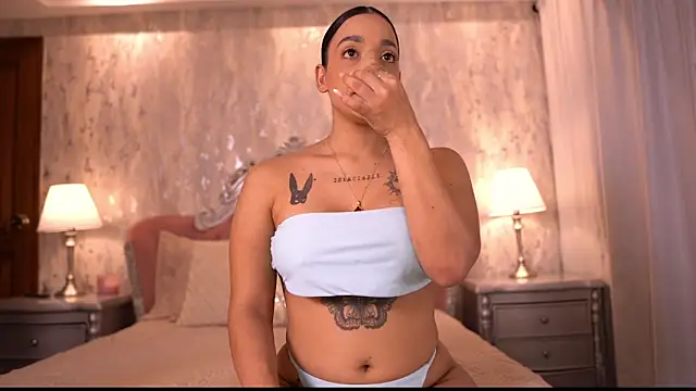 AngelineConnor online show from November 15, 2025, 10:36 pm