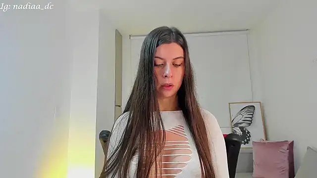 Snapshot of Nadiaa_ chatting on January 12, 2025, 3:17 am Nadiaa online show from January 12, 2025, 3:17 am