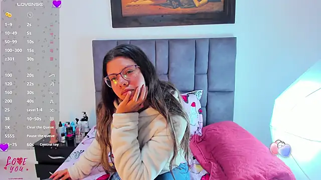 Snapshot of Vahiolet_smith chatting on March 26, 2026, 4:11 am Vahiolet smith online show from March 26, 2026, 4:11 am